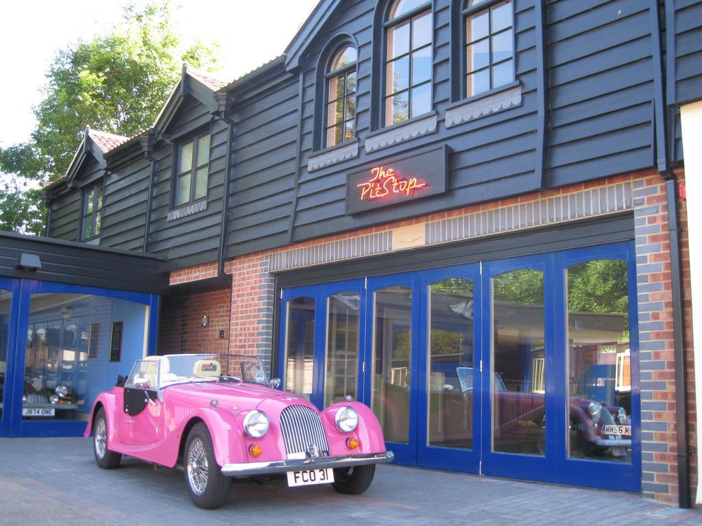 The Pitstop Little Hallingbury  Exteriör bild